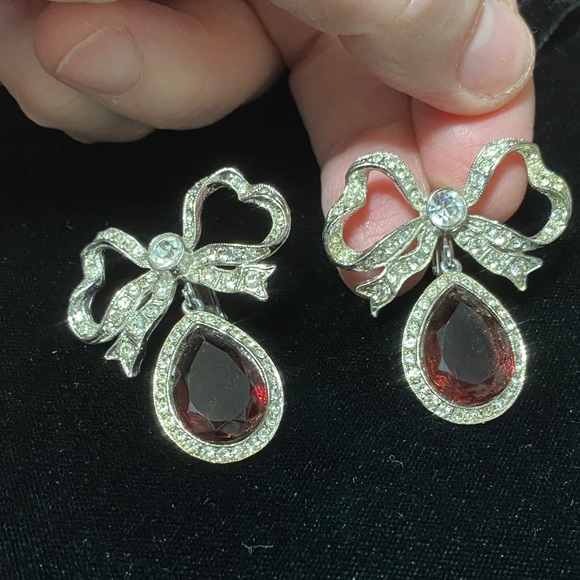 Elegant vintage Kenneth Lane Silver garnet clear CZ Bow tear drop clip Earrings - Picture 11 of 16